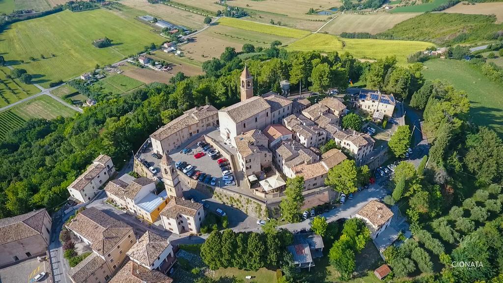 Albergo Diffuso Borgo Montemaggiore 몬테마기오레알메타우로 외부 사진